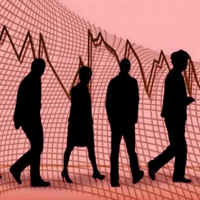 Locuri de muncă vacante vs șomeri în semestrul I