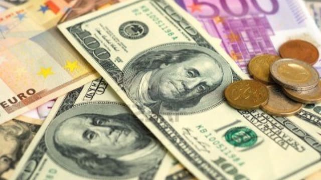 Молдавские компании покупают все меньше валюты