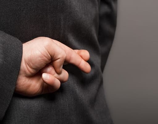 Falsul în declaraţii la organele competente vs falsul în cererile depuse la instanțele de judecată și organul de urmărire penală