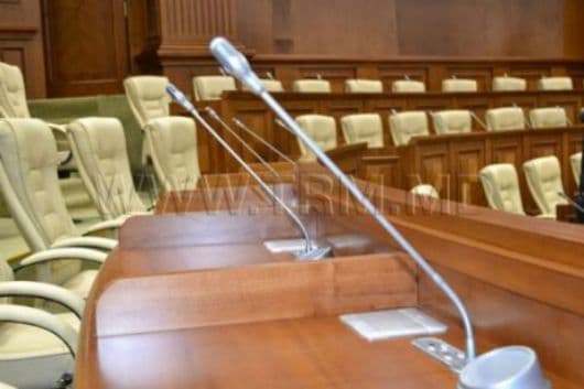 Guvernul, propus de candidatul la funcția de premier, în așteptarea votului Parlamentului