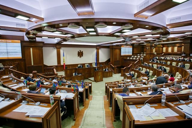 Parlamentul a susținut modificarea legii bugetului de stat