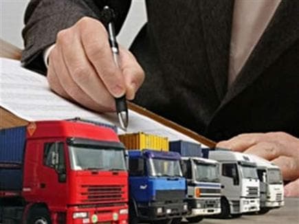 Пока таможенные органы Румынии требуют банковскую гарантию у импортеров молдавской продукции, экспорт фруктов и овощей из Молдовы на рынок Европы практически невозможен, - Александр Слусарь