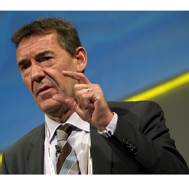 Капитализм по принципу «плати или играй»