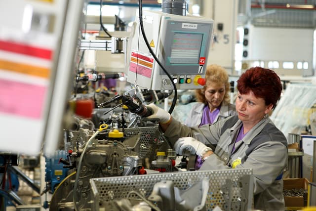 Volumul producţiei industriale din Moldova în scădere