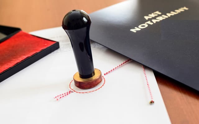 Secretarii consiliilor locale vor îndeplini unele acte notariale. Din nou