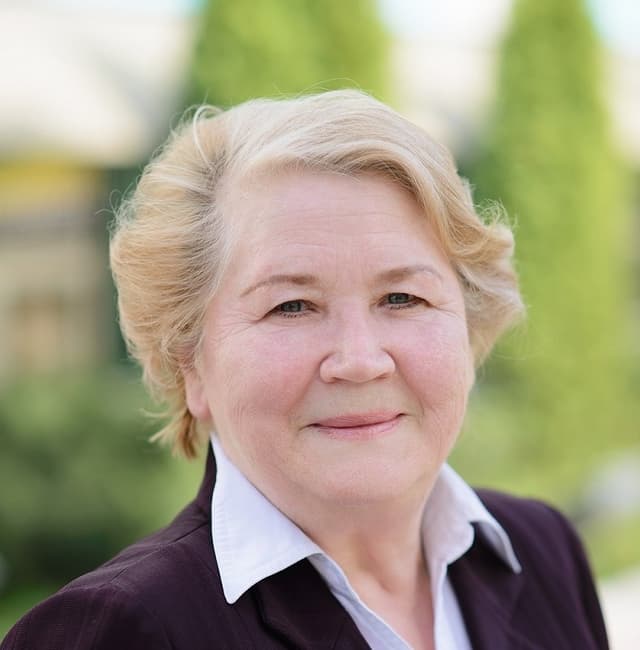 Порядок социального и медицинского страхования лиц, не подлежащих страхованию по месту работы