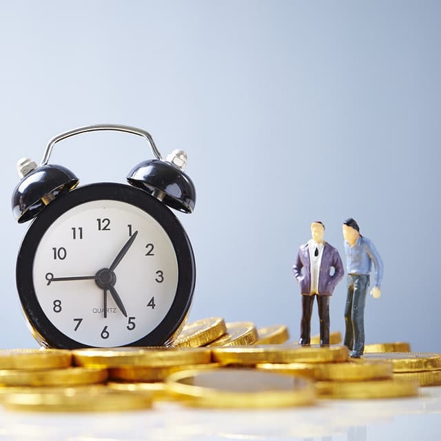 Liderii în creditare