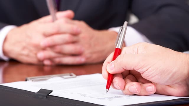 Contractul-tip de acces a furnizorilor de rețele publice de comunicații electronice