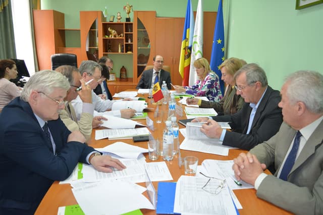 Raportul privind executarea fondurilor AOAM pentru 2014, aprobat de Consiliul de administraţie al CNAM