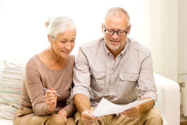 О порядке медстрахования работающего по ИТД пенсионера