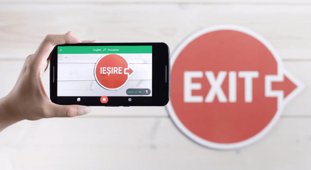 Funcţia de traducere vizuală - cunoscută sub numele de Word Lens - din aplicaţia Google Translate este disponibilă, începând cu această săptămână, şi pentru limba română