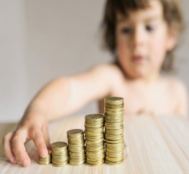 О порядке предоставления пособия по уходу за ребенком в зависимости от вида его заболевания