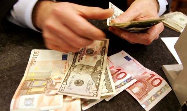 Степень покрытия чистого спроса экономических агентов на иностранную валюту в январе 2015 г.