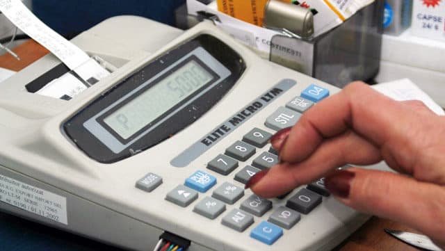 Modificări în Regulamentul privind autorizarea centrelor de asistenţă tehnică pentru maşinile de casă şi de control/imprimantele fiscale