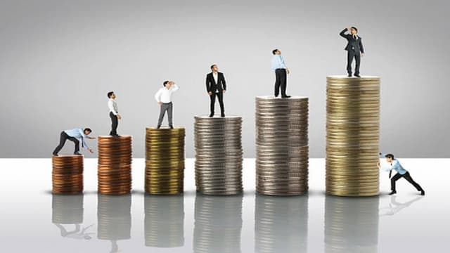 În anul 2022 salariul mediu lunar prognozat pe economie ar putea fi majorat până la 9900 lei