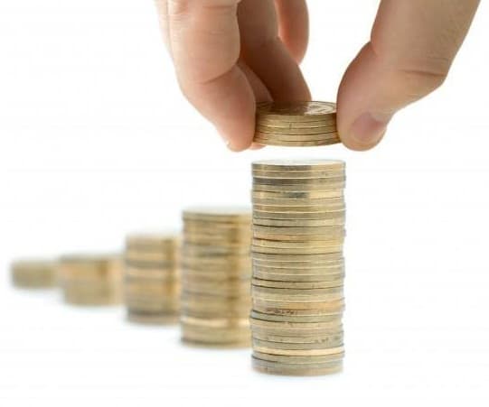 Salariile unor categorii de angajați bugetari vor fi majorate cu 10%