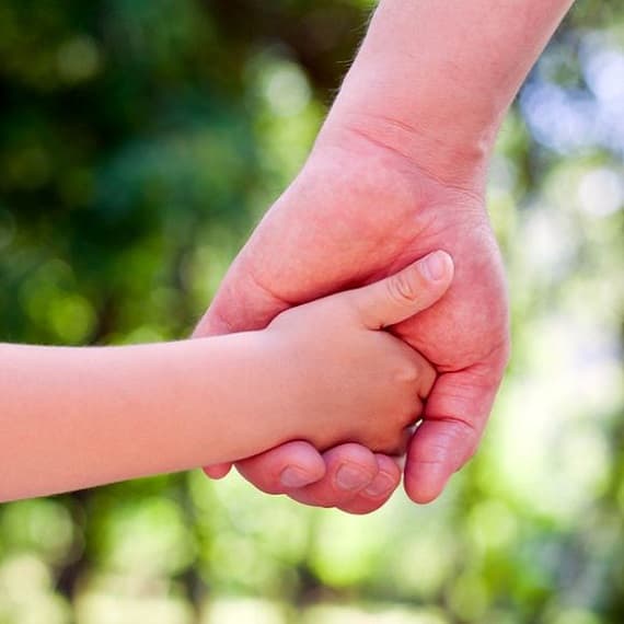 Fiecare copil din țară va primi o indemnizație lunară de stat