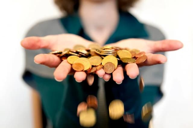 Salariul minim garantat în sectorul  real se majorează cu 15 la sută