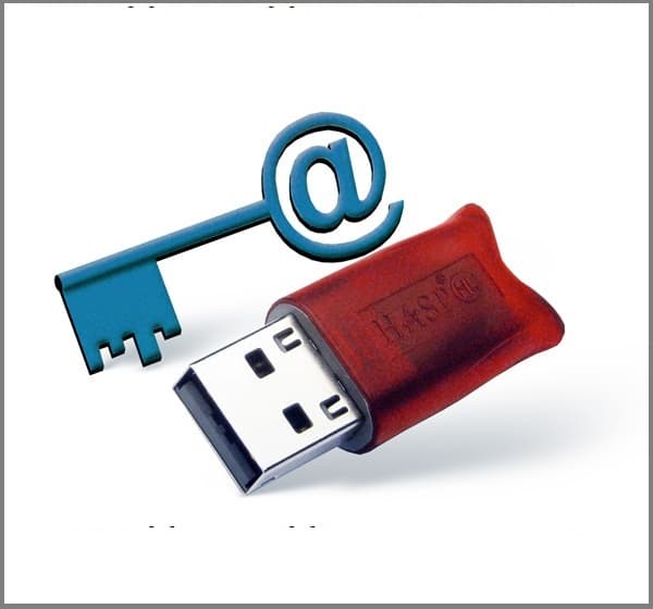 Tot mai mulți moldoveni procură semnătura electronică