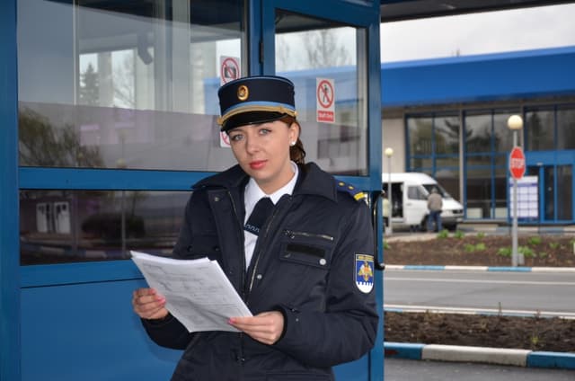 Таможенная служба вновь увеличила доходы