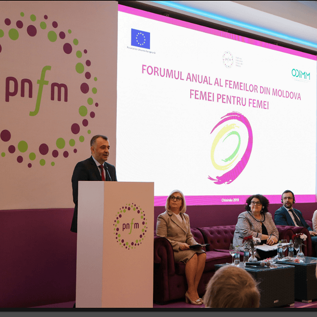 Forumul „Femei pentru femei”