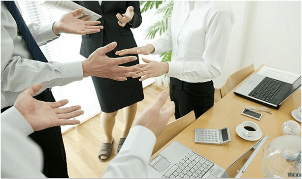 Как справиться с "токсичными людьми" и офисными тиранами