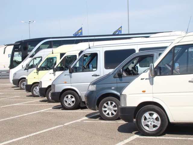 Transportul de pasageri și mărfuri trebuie să fie liberalizat