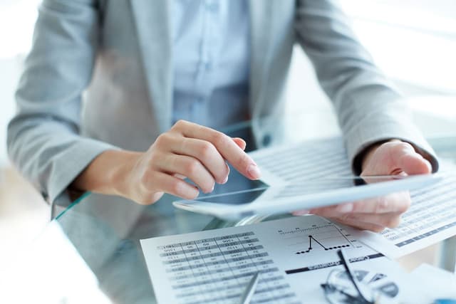 Пособие по временной нетрудоспособности при наличии застрахованного дохода только за несколько дней из периода расчета