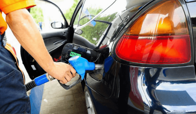 Din 1 aprilie, ANRE va publica la fiecare 14 zile prețul plafon pentru produsele petroliere