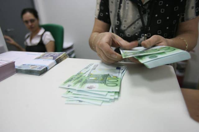 În Moldova se scumpesc creditele