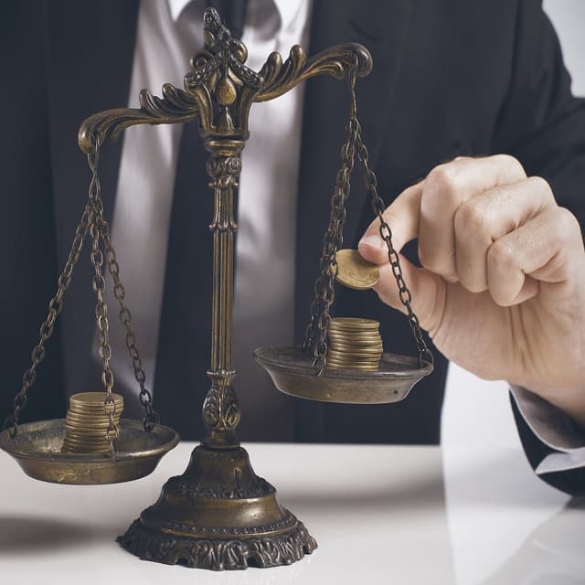 Depunerea declarației rectificate de avere și interese personale