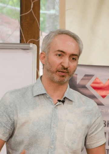 Евгений Бойко: «Мы строим коммуникации не от А до Я, а от Я и дальше»