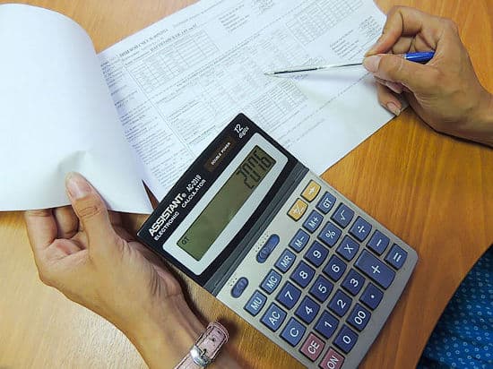 Поставщики электроэнергии и газа требуют увеличить тарифы