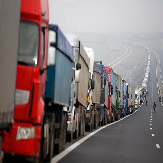 Străinii nu vor mai ocoli Moldova. Taxa pentru folosirea drumurilor scade