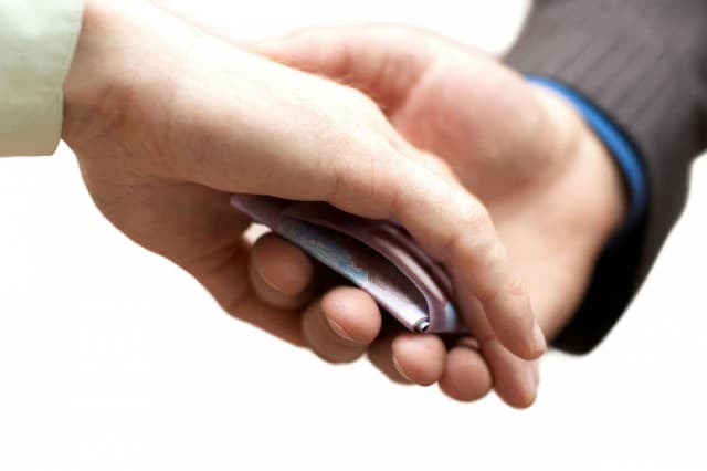 Legea care pune pe jar bugetarii. Ce cred sindicatele și experții despre testarea integrității profesionale