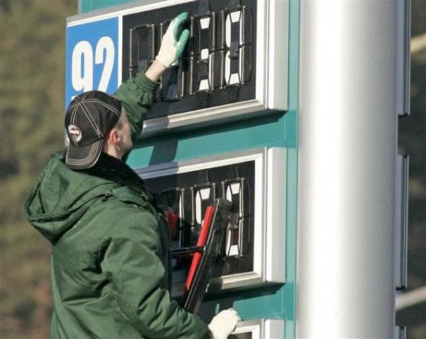 În Moldova se vor ieftini benzina și motorina