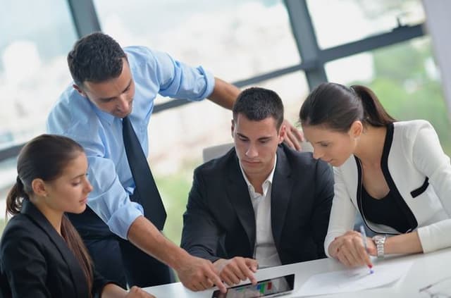 (ro/ru) 10 norme de bază ale dreptului muncii pentru fiecare angajat și angajator /10 основных норм трудового права для каждого работника и работодателя