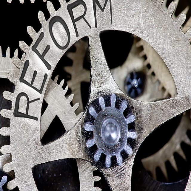 Restructurare totală