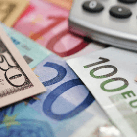 Piața valutară în luna aprilie: cererea și oferta 