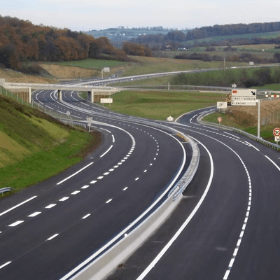 В 2022 г. освоено 90% средств, выделенных на ремонт и содержание национальных дорог