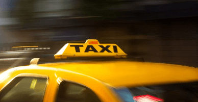 Осуществление  оплаты таксомоторной поездки