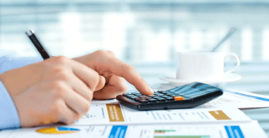 În anul 2024 salariul mediu a crescut în termeni reali cu 9%