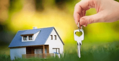 Are dreptul persoana angajată în sectorul public la plata compensațiilor în cadrul Programului „Prima casă”, după încetarea raporturilor de serviciu?