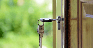 Locațiunea bunurilor imobile: încasările la impozitul pe venit, în creștere cu circa 30% în primul semestru