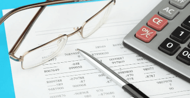 În care cazuri restituirea sumelor TVA se realizează exclusiv urmare a unui control fiscal tematic și în ce situații fără control?