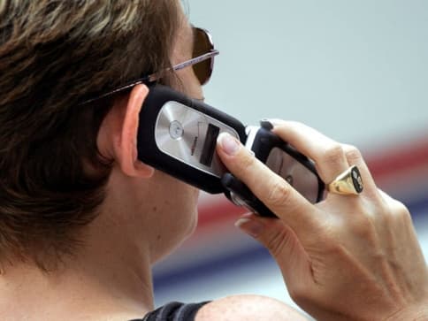 Timp de un an utilizatorii serviciilor de telefonie mobilă au vorbit la telefon mai bine de 6 miliarde de minute