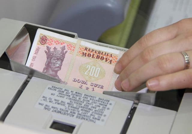 Ministerul Economiei îşi menţine prognoza macroeconomică pentru 2015