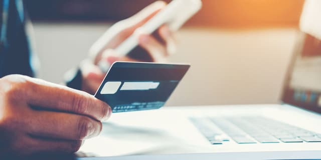 Contribuabilii care practică activitate de întreprinzător urmează să comunice SFS despre deschiderea contului bancar în străinătate