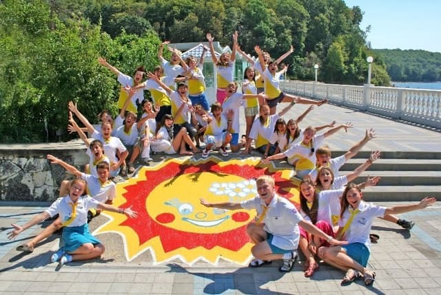 Părinții vor achita doar 20% pentru biletele în taberele de vară pentru copii și adolescenți